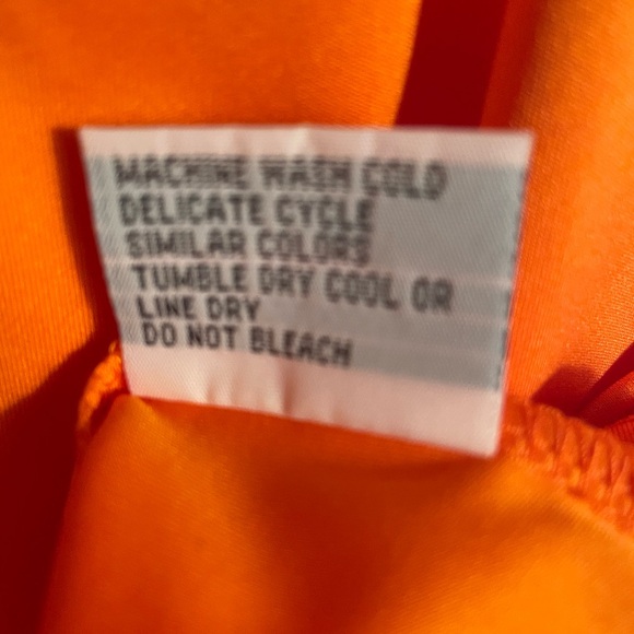 Men’s XL Wilson Jersey Round neck “T”, bright orange, breathable mesh underarm. - Picture 9 of 13